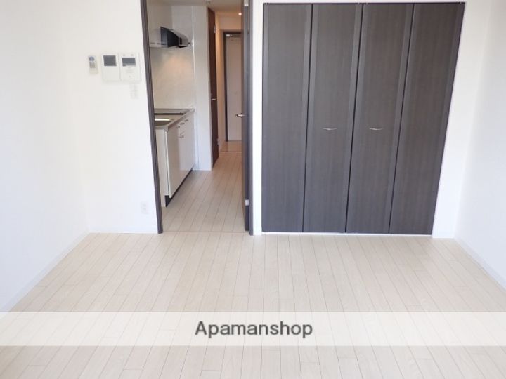 大阪府守口市春日町の賃貸マンションの居間