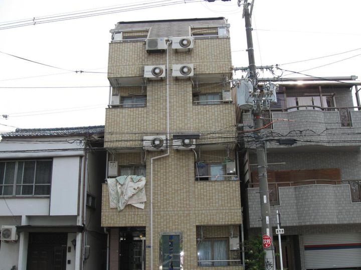 早苗清洲プラザの外観