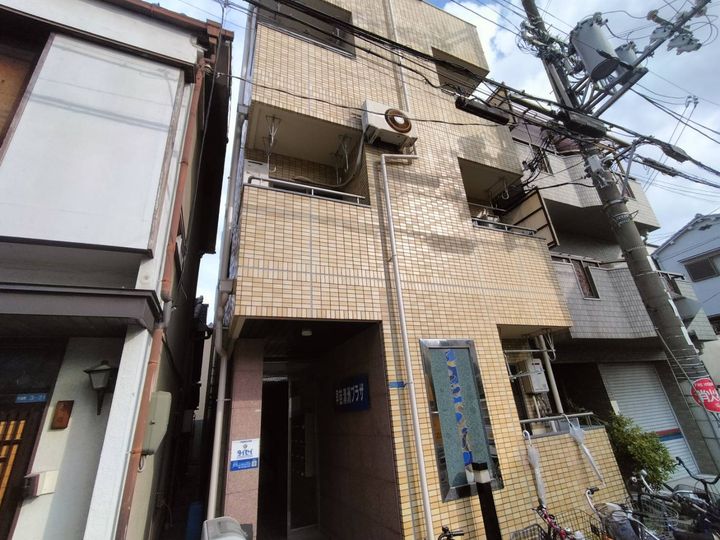 早苗清洲プラザの外観
