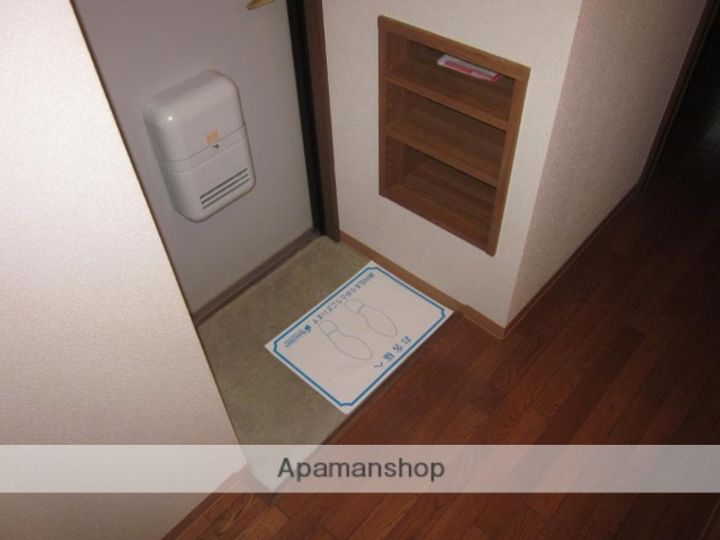 大阪府門真市上島町の賃貸マンションの玄関