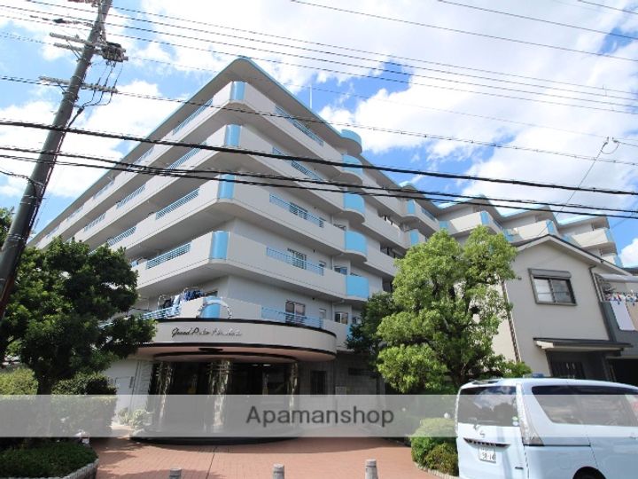 大阪府枚方市上島町の賃貸マンションの外観