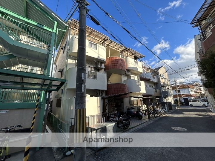 大阪府寝屋川市中木田町の賃貸マンションの外観