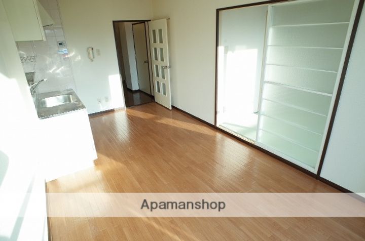 大阪府門真市古川町の賃貸マンションの居間