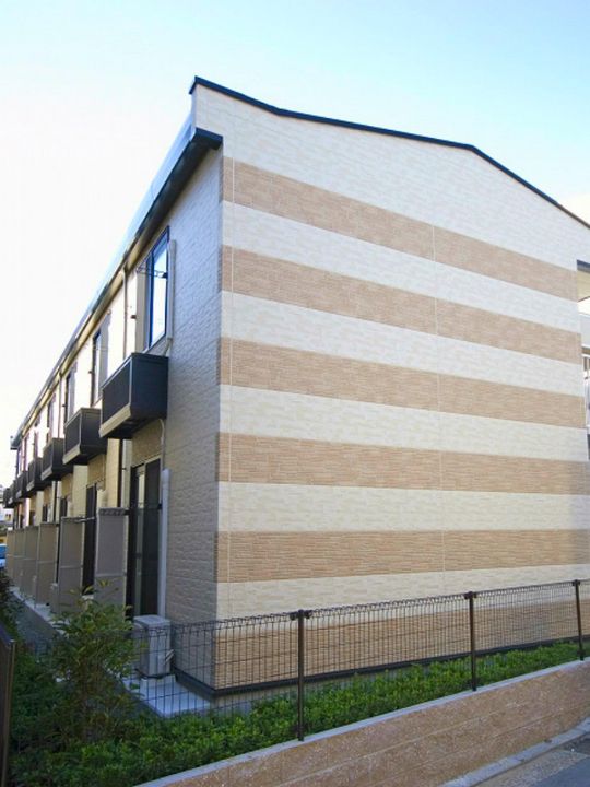 レオパレスレミネンスの外観