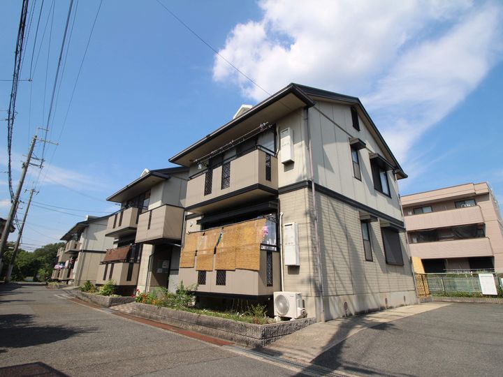 ベェルヴィジュール B棟202の外観