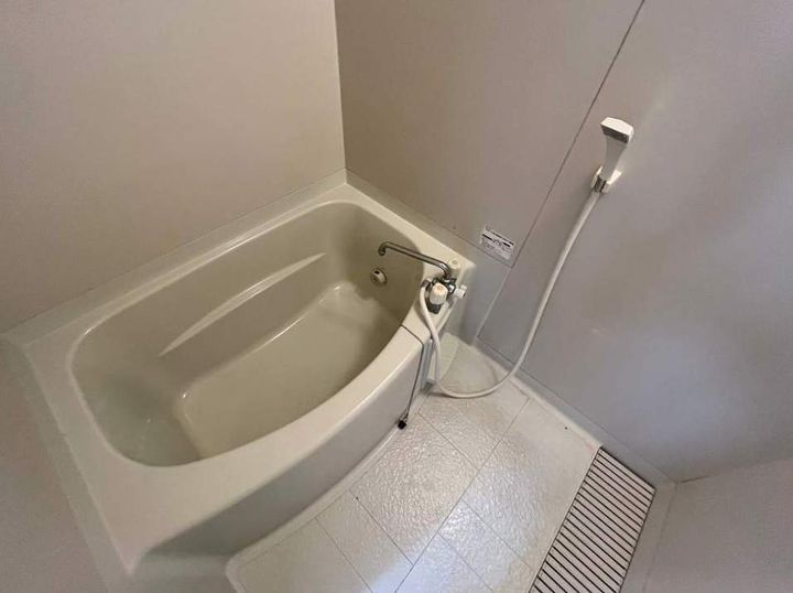 LA FENICE KOKITA102号室の風呂