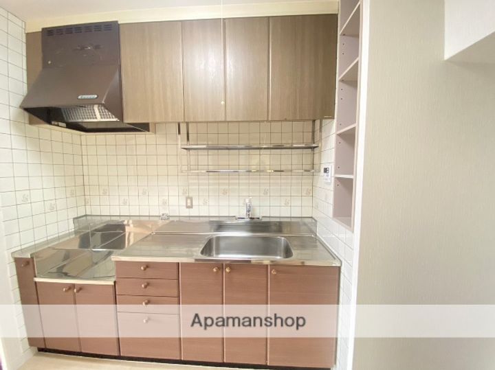 大阪府門真市東江端町の賃貸マンションのキッチン