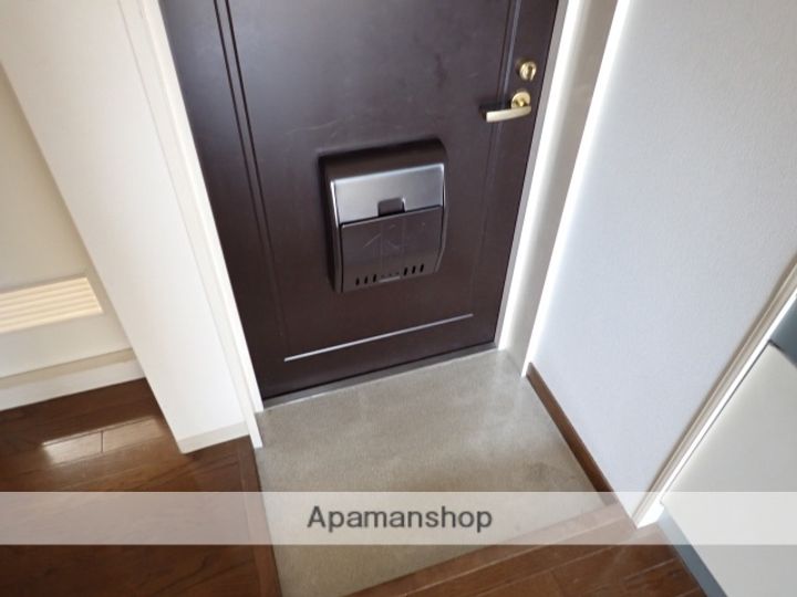 大阪府守口市滝井西町2丁目の賃貸マンションの玄関