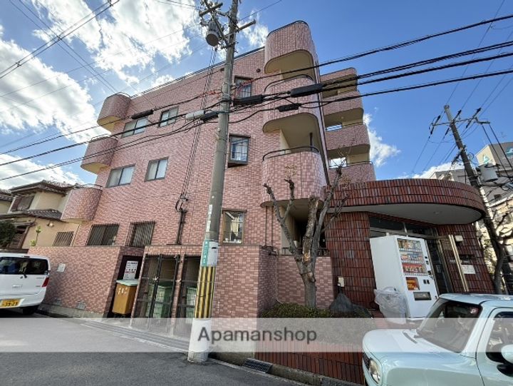 レオハイム東山の外観