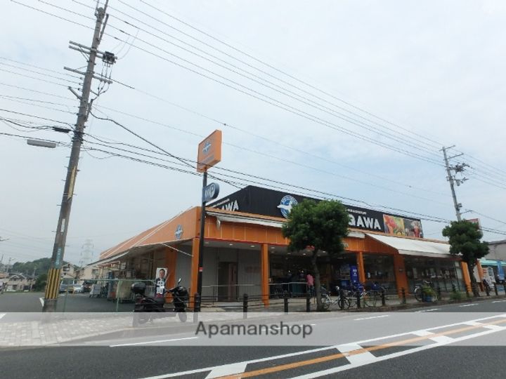 レオハイム東山の周辺