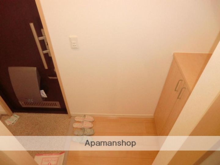 プラムコートの玄関