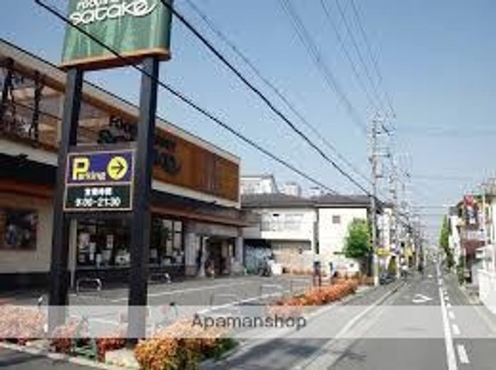 ハイ・インペリアルBの周辺
