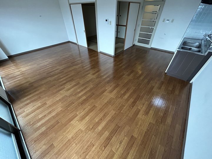 バーンフリート寝屋川の居間