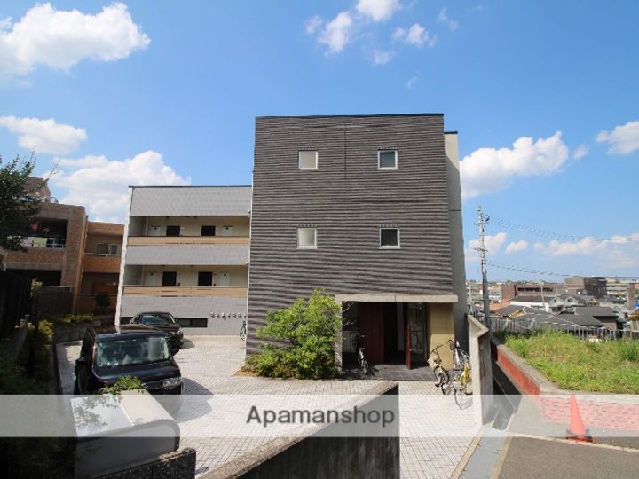 大阪府枚方市田宮本町の賃貸マンションの外観