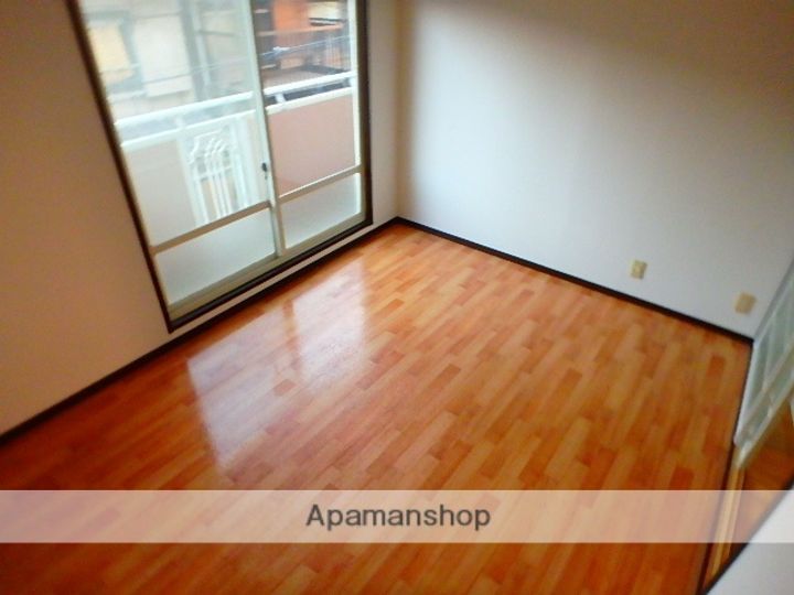 第二メゾン扇の居間