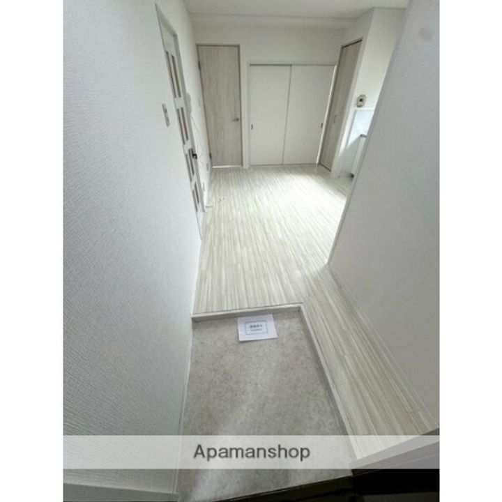 マンションアフルエンスの玄関