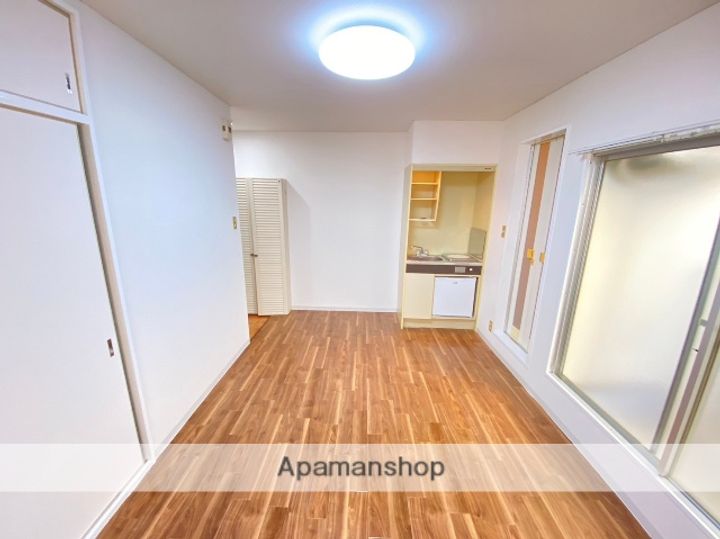 協和グリーンマンションの居間