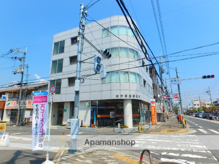 京都府八幡市男山金振の賃貸アパートの周辺