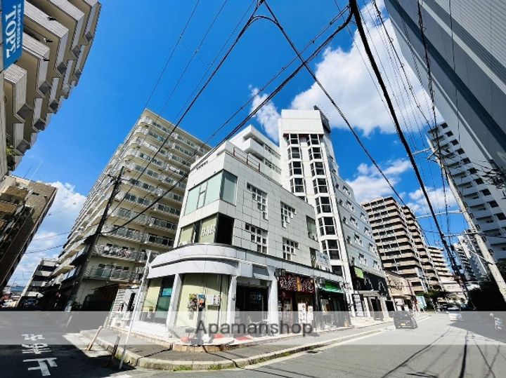 大阪府寝屋川市香里新町の賃貸マンションの外観