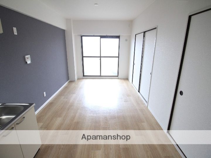 大阪府枚方市天之川町の賃貸マンションの居間