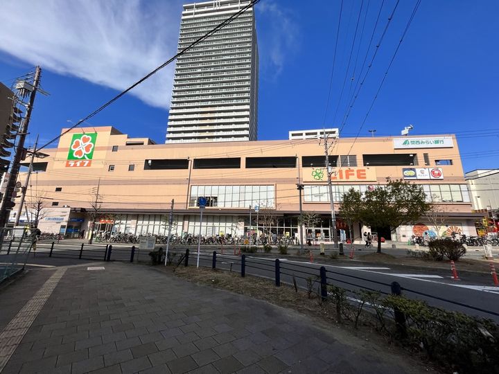 SUNミネマツの周辺