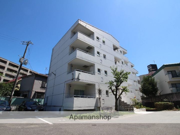 大阪府枚方市岡山手町の賃貸マンションの外観