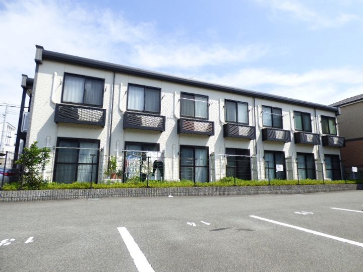 レオパレスクレール藤が尾IIの外観