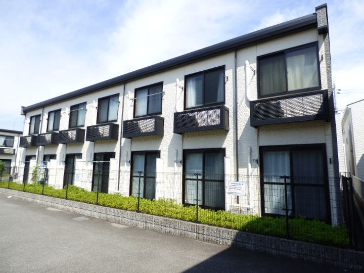 レオパレスクレール藤が尾IIの外観