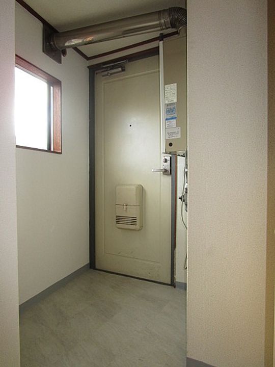 立京弐番館の玄関