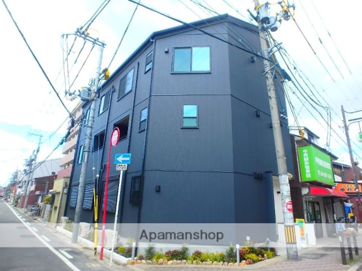 梅園町テラスハウスの外観