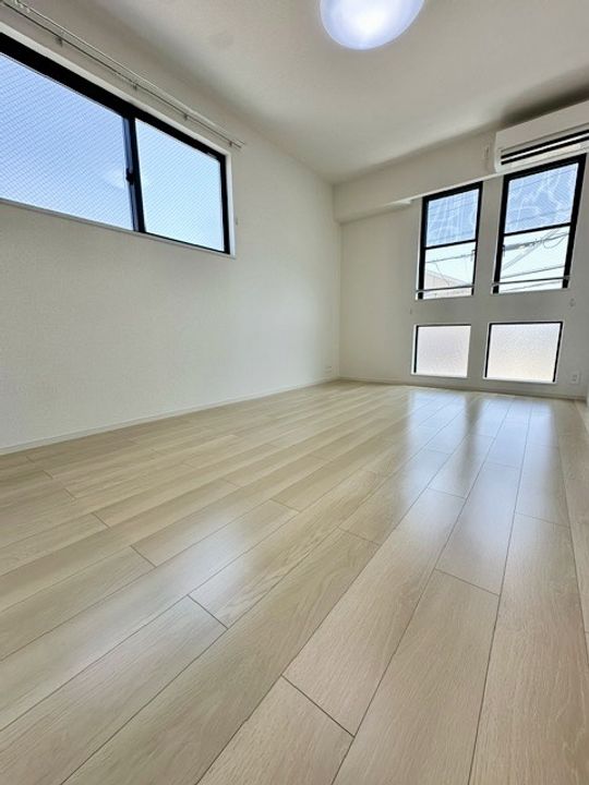 大阪府寝屋川市東神田町(一戸建)の賃貸物件戸建ての居間