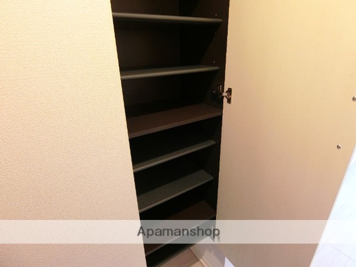 大阪府枚方市長尾家具町3丁目の賃貸アパートの内装