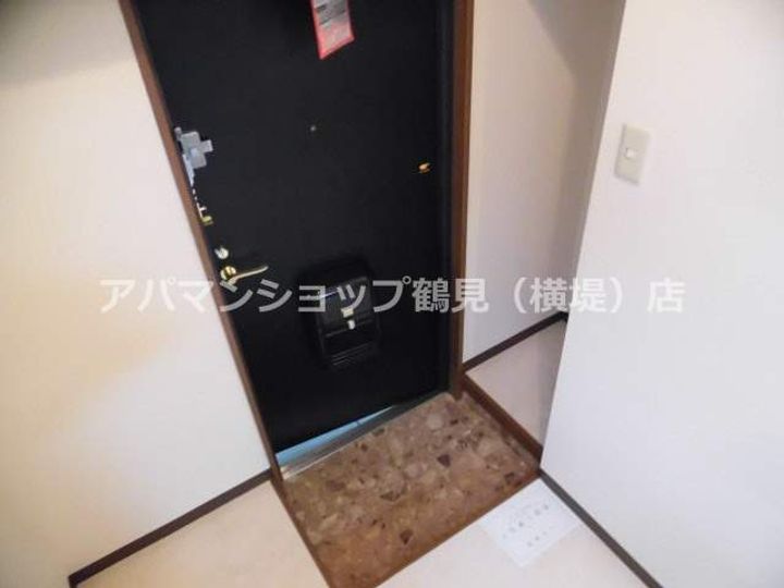 ベルビュー 横堤の玄関