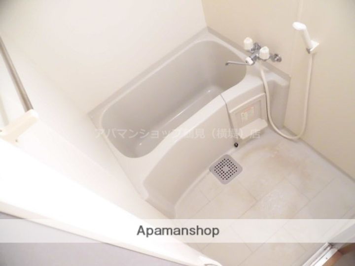 フローラ鶴見の風呂