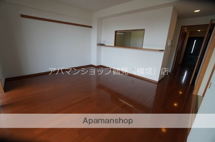 ヴェルデュールカーの居間