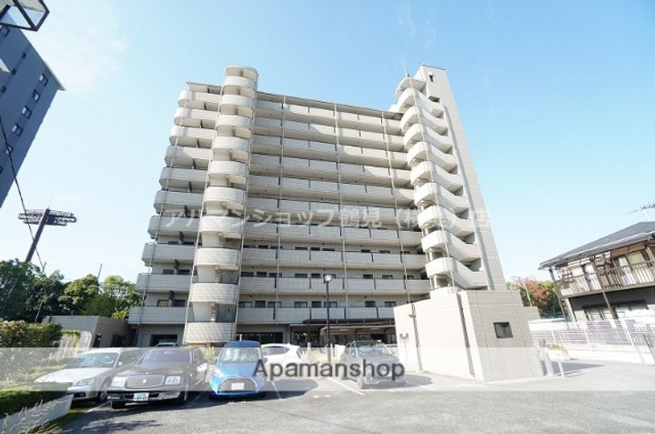 ロイヤル鶴見の外観