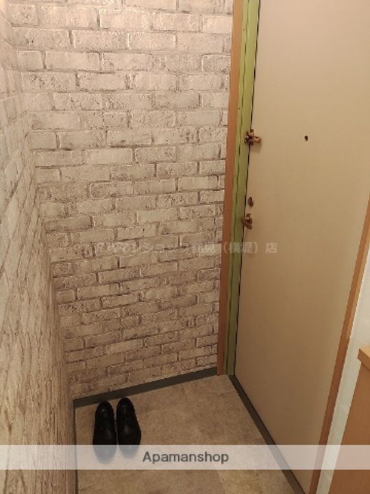 ボナールつるみの玄関