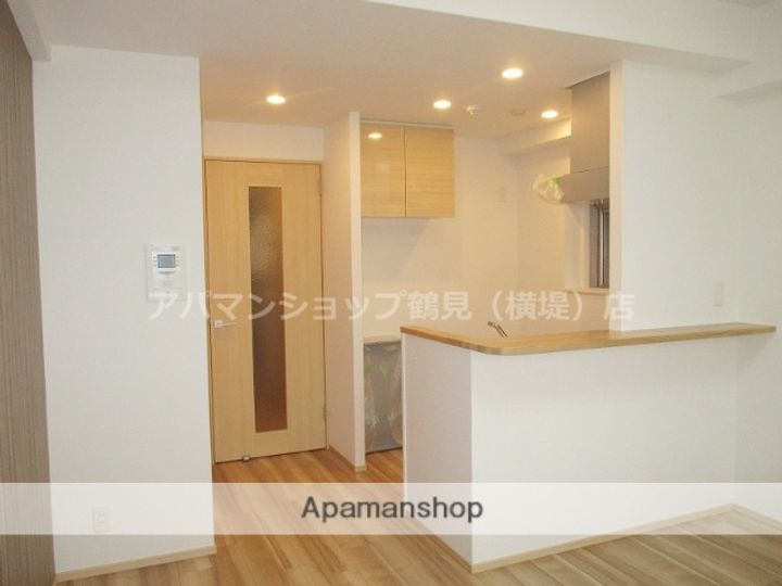 大阪府大阪市城東区野江2丁目の賃貸マンションの居間