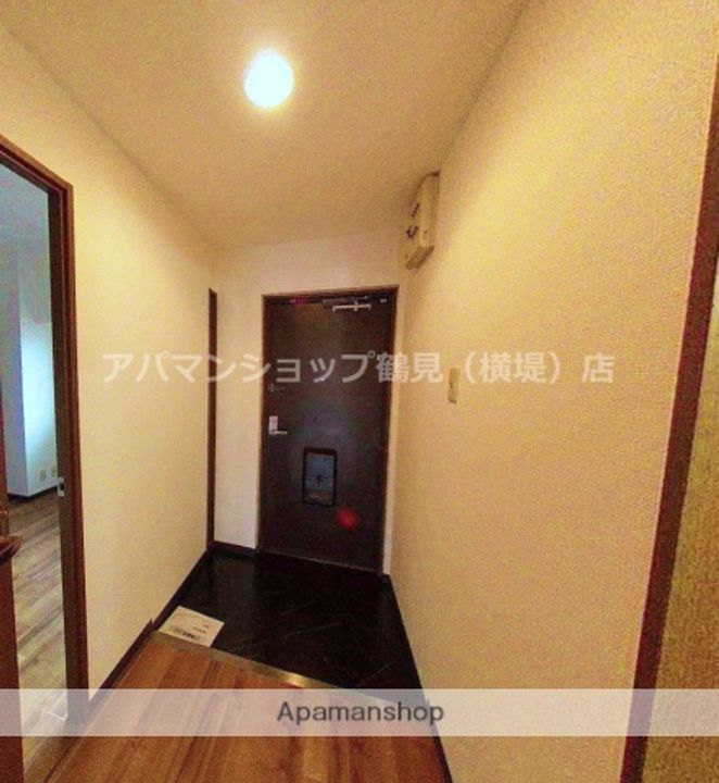 AURORACOURT大東の玄関