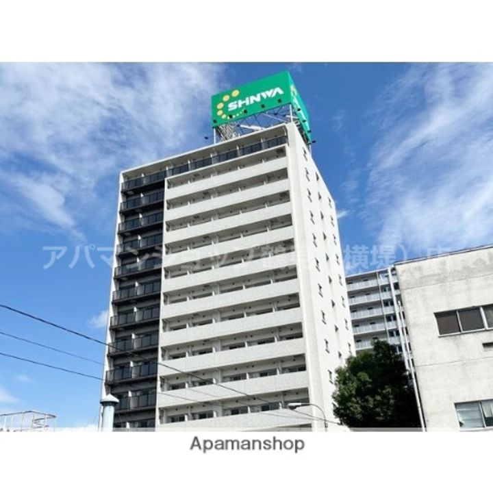 グランカーサ高井田の外観