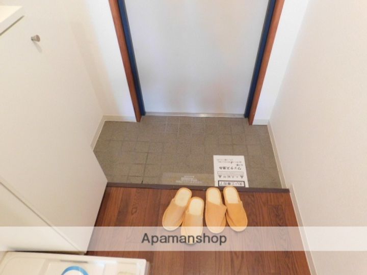 アーデン新大阪604の玄関