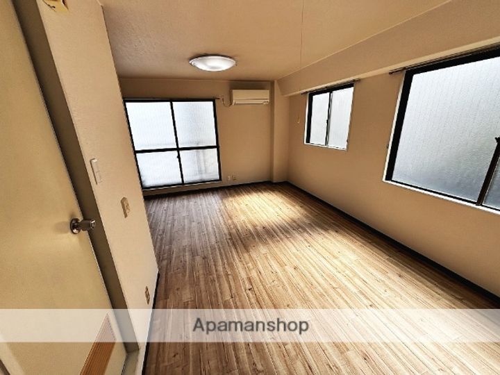 みかげハイツの居間