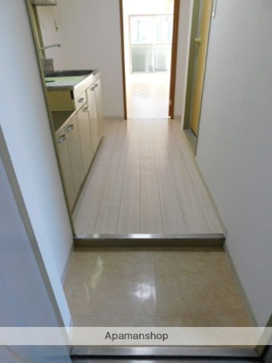 白倉マンション703の玄関