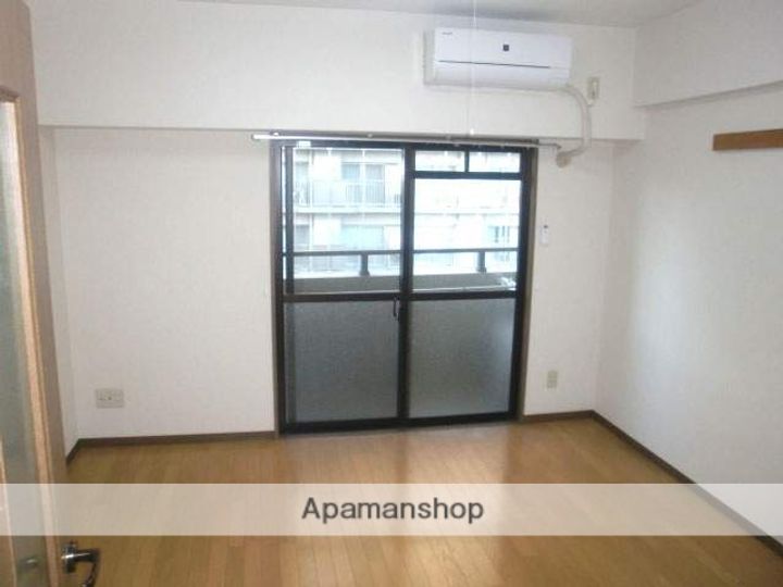 モンテ新大阪402の居間