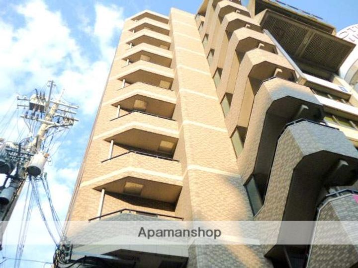 モンテ新大阪402の外観