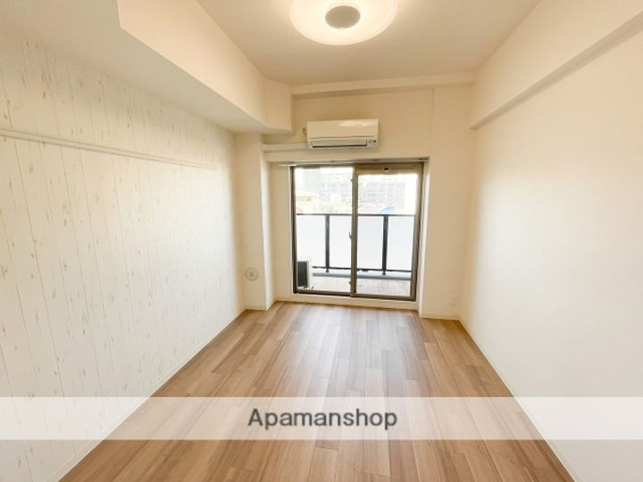 プレサンス新大阪イオリアの居間