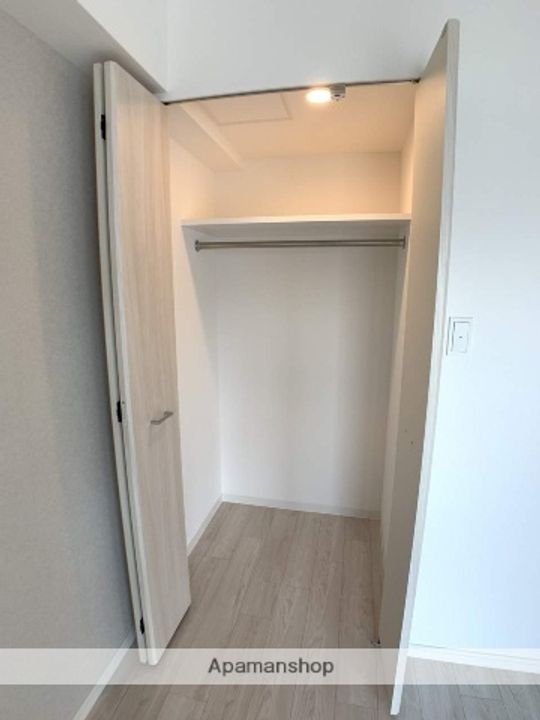 コンフォリア・リヴ新大阪WEST1305の内装