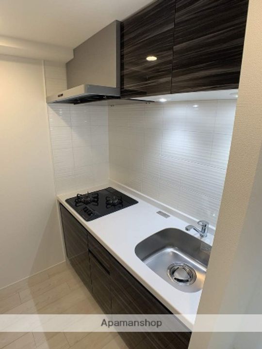 コンフォリア・リヴ新大阪WEST1305のキッチン