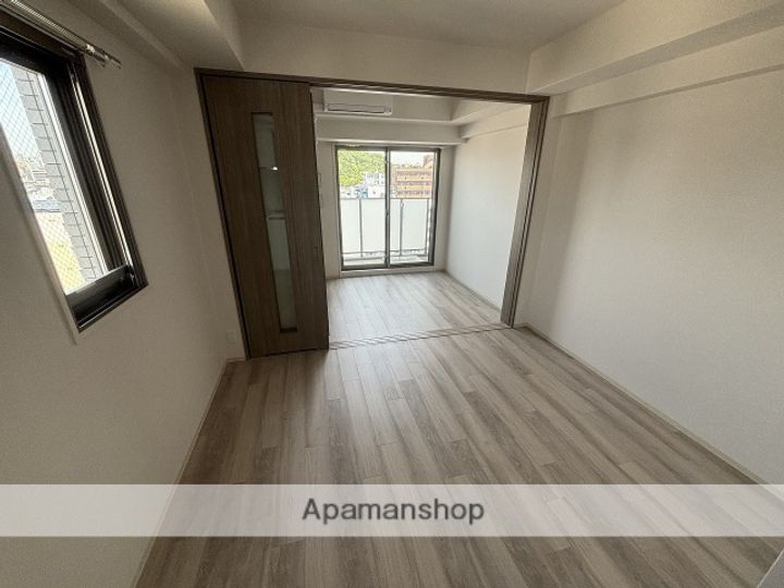 エスリードレジデンス江坂垂水町の居間