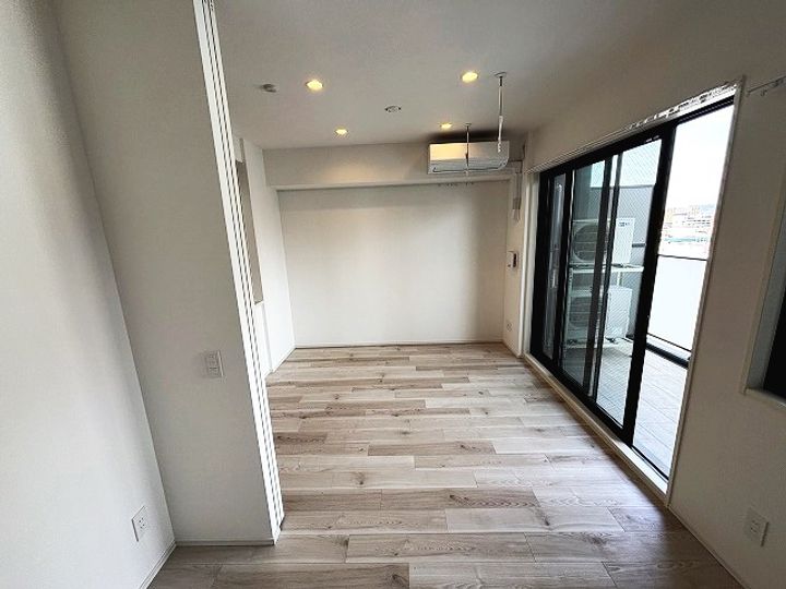 エル・セレーノ新大阪北402の内装